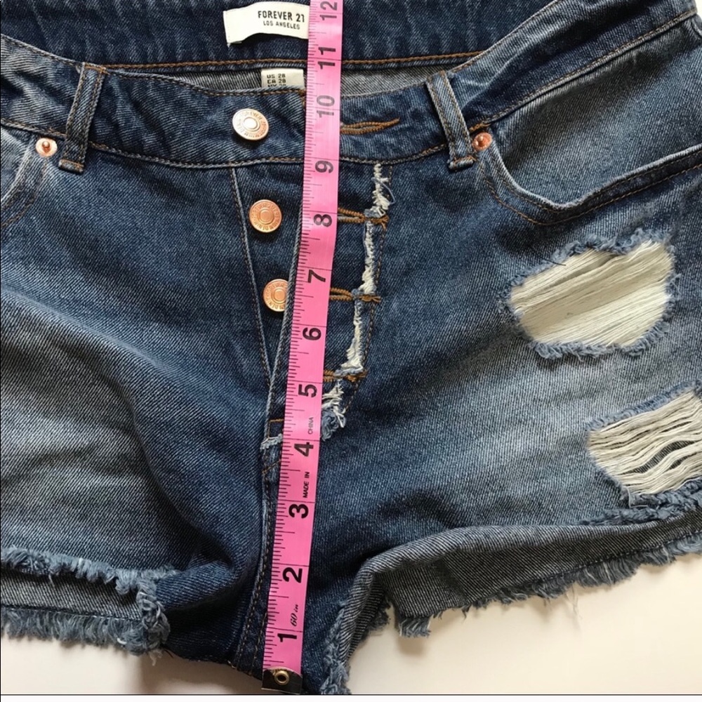 A pair of Forever 21 destressed shorts - Picture 8 of 8